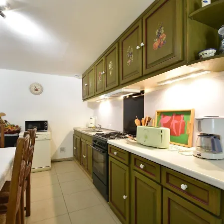 Semesterbostad Superb With Private Garden *